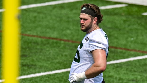 Jets' rookie offensive lineman Joe Tippmann at OTAs